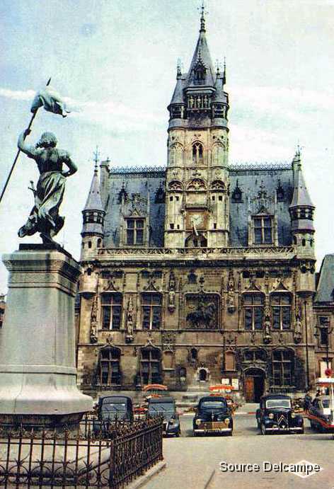 60 Compiegne Hotel de Ville 1958.jpg